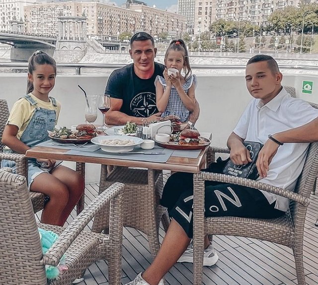Курбан Омаров посмеялся над своими хейтерами