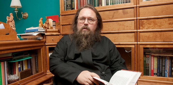 Андрей Кураев убеждён, что Ольга Бузова сделает карьеру в церкви