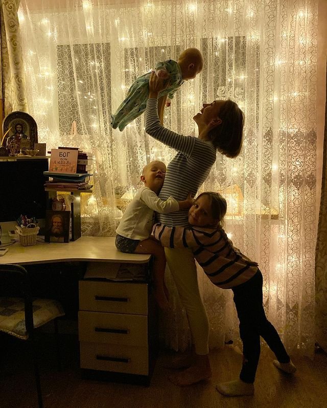 Мария Круглыхина: Праздник к нам приходит Мария Круглыхина: Праздник к нам приходит