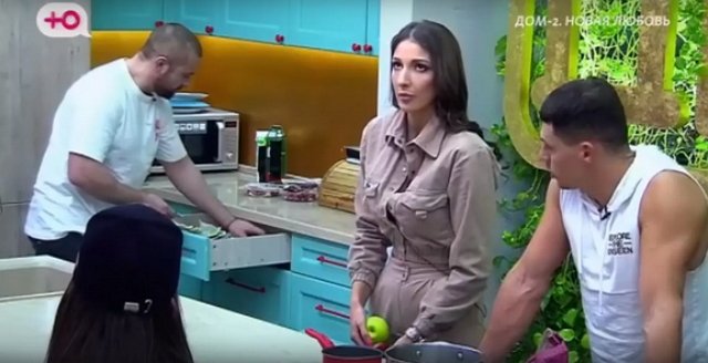 Яна Захарова променяла отношения на телепроект