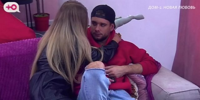 Мать Ромашова не разрешает ему взять в жёны Бигрину?