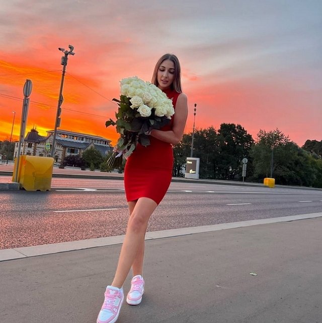 Яна Захарова: Ну что, чемодан собран! Яна Захарова: Ну что, чемодан собран!