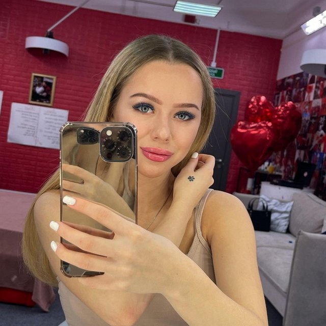 У Кати Гориной далекоидущие планы на Алексея Безуса?