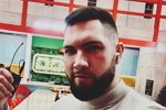 Архипов оказался в закрытом пространстве вместе с Петраковской