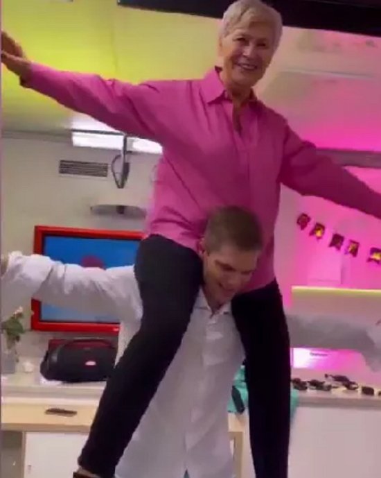 Мама Санчо покинула телестройку из-за Элины Рахимовой