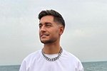 Фанаты Давы гадают, с какой целью он прилетел в Дубай
