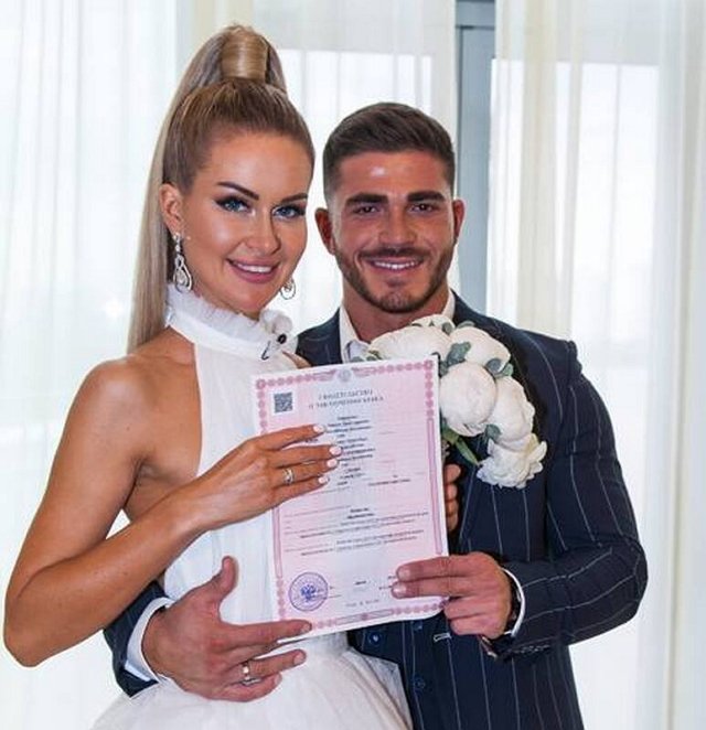 Марина Африкантова: Мне тоже нужно строить семью