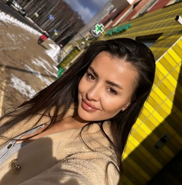 Кристина Бухынбалтэ станет сиделкой Ивана Барзикова