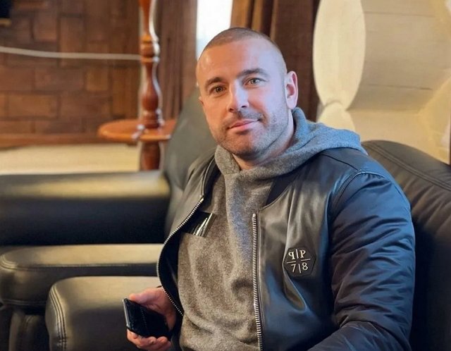 Адеев поведал, что ему закрыта дорога на проект из-за Барзикова