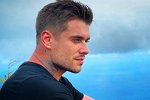 Ромашов показал видео со стоящим на коленях Оганесяном