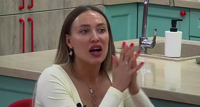 Рахимова решила выгнать беременную Полыгалову из комнаты