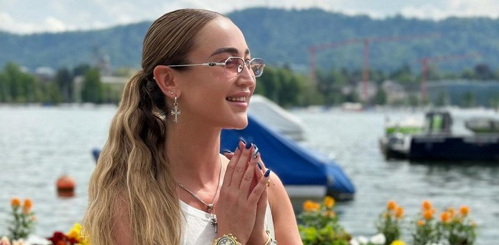 Бузова похвасталась своим лицом без фильтров после похода к косметологу