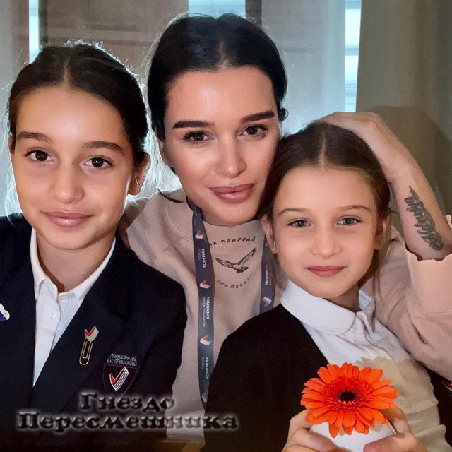 Ксения Бородина: Друзья, с днем защиты детей! Ксения Бородина: Друзья, с днем защиты детей!