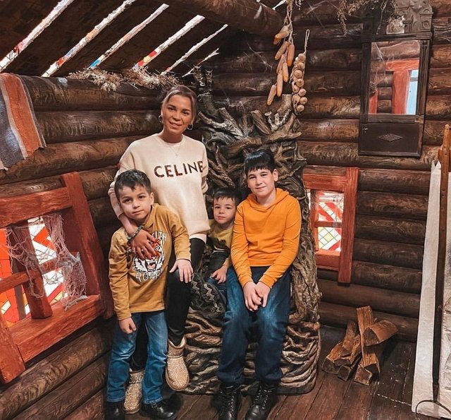 Юлия Колисниченко оскорбила весь коллектив Дома-2