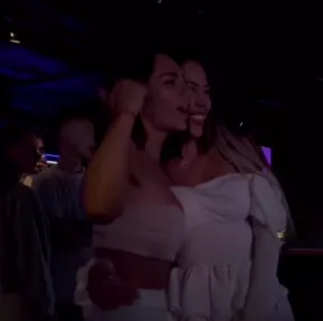 Алёна Савкина опять в интересном положении