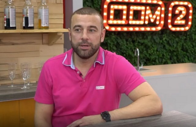 Адеев считает, что Безус больше подходит Гориной, чем Хорошев