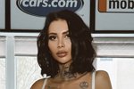 Безверхова угрожает экс-участнику Дома-2, который кинул её на деньги
