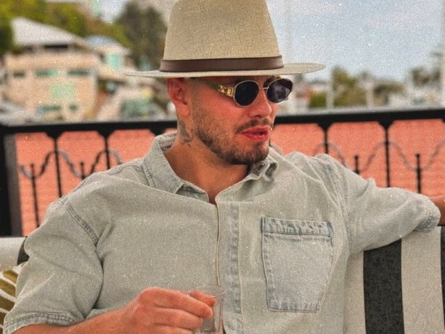Сергей Хорошев радуется жизни рядом с Катей Мысиковой Сергей Хорошев радуется жизни рядом с Катей Мысиковой