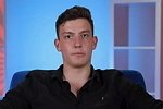 Максимов потерпел фиаско в попытке разлучить Лизу и Юлию
