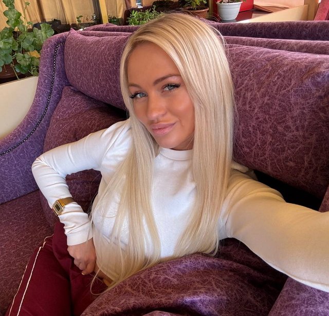 Элина Рахимова пришла к выводу, что похожа на Ольгу Бузову Элина Рахимова пришла к выводу, что похожа на Ольгу Бузову