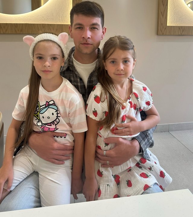 Дмитрий Дмитренко повидался с дочками