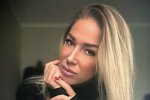 Надежда Ермакова сбежала от проблем в речной круиз