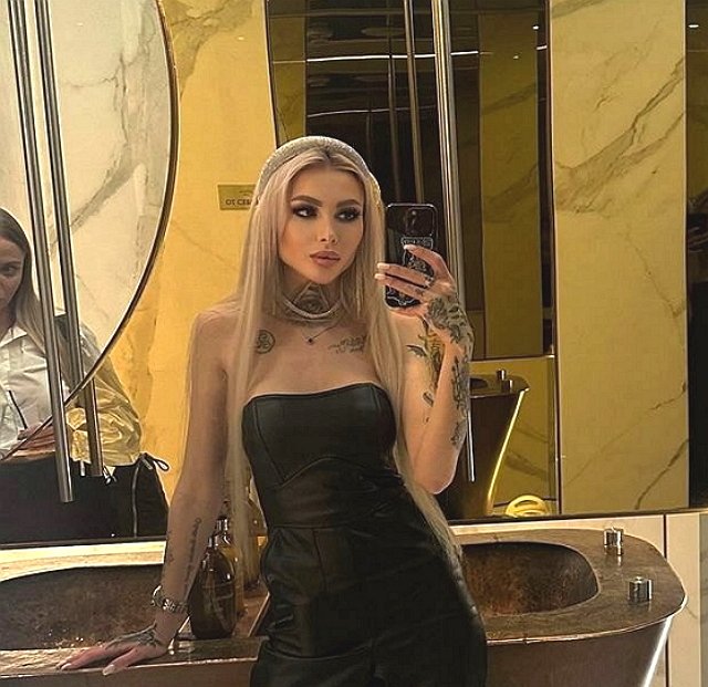 Клава Безверхова поела шаурмы и попала в больницу