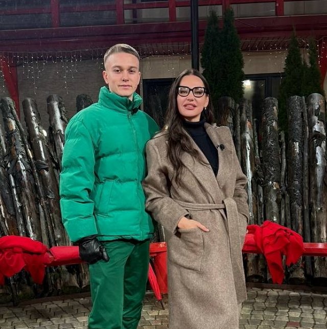 Артём Гавришов покоряет сердце Вероники Гракович Артём Гавришов покоряет сердце Вероники Гракович