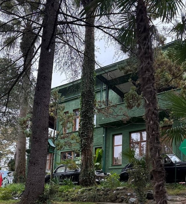 Тепловодская вывезла сочинскую площадку Дома-2 на дачу Сталина Тепловодская вывезла сочинскую площадку Дома-2 на дачу Сталина