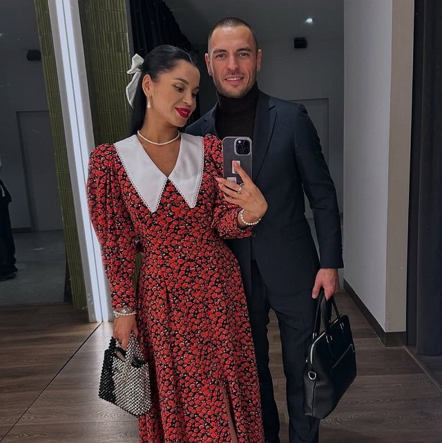 Юлия Колисниченко улетела в Турцию в компании нового кавалера Юлия Колисниченко улетела в Турцию в компании нового кавалера