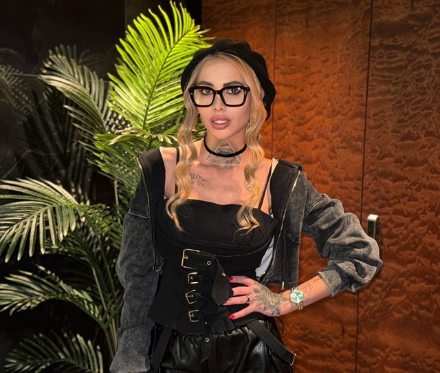 Клава Безверхова решила навестить сына и отправилась в Минск