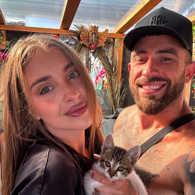 Катя Квашникова хвастается подарком от Игоря Григорьева