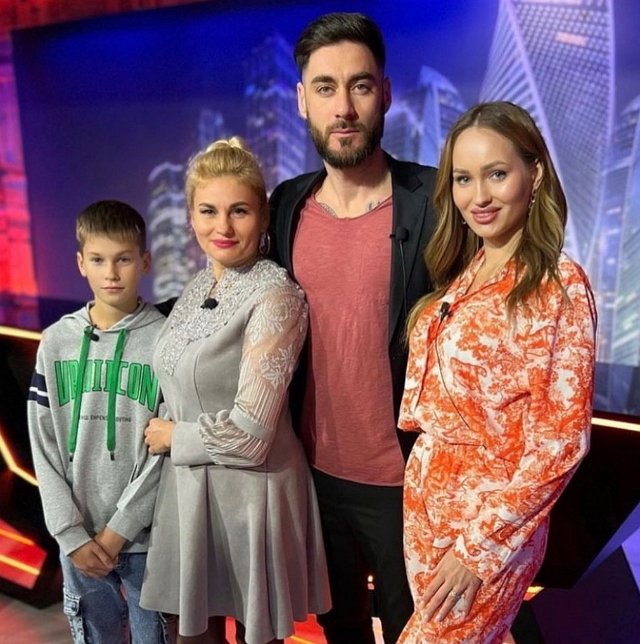 Виктория Салибекова просит свою мать вспомнить о сыне и внуке