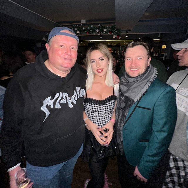 Кенели Сайкс проводит вечера в компании Николая Должанского