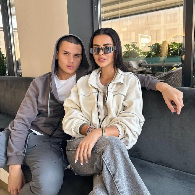 Арсений Колеганов влюблён в Кристину Бухынбалтэ Арсений Колеганов влюблён в Кристину Бухынбалтэ