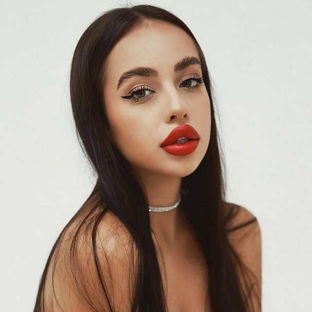 Никита Гуранда покоряет новую девушку своим пошлым флиртом