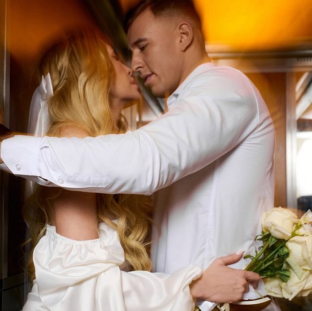 Экс-участница Дома-2 Кристина Дерябина вышла замуж