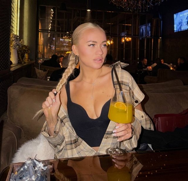 Элина Рахимова решила сама искать свою любовь Элина Рахимова решила сама искать свою любовь