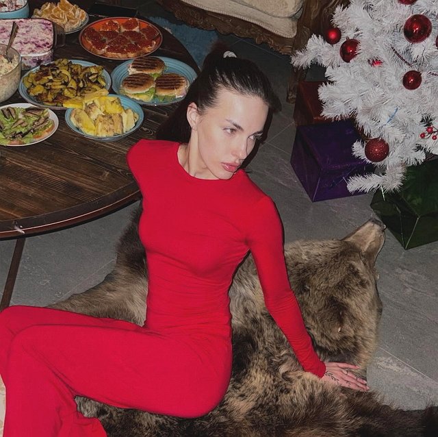 Элина Рахимова проводит много времени с Миланой Коломеец