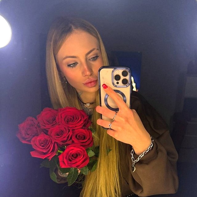 Катя Квашникова и «компания» терроризируют Ксению Карпову