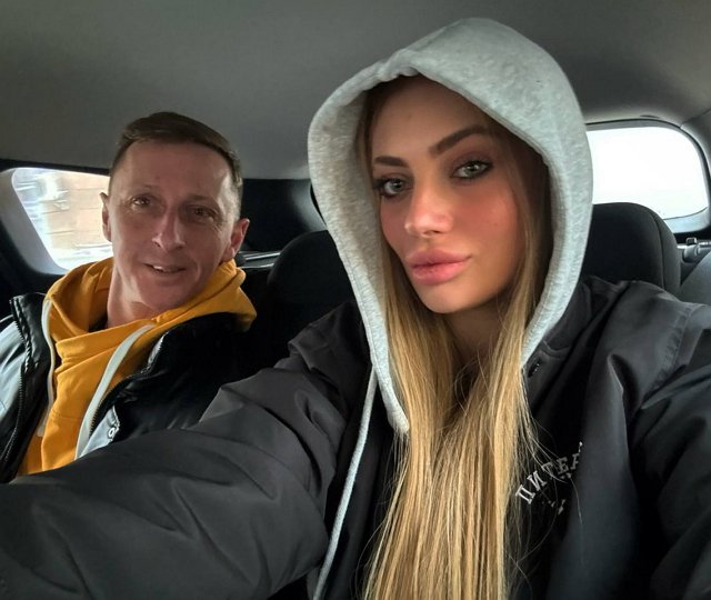 Ксения Карпова нашла новый повод для драки с Вероникой Ксения Карпова нашла новый повод для драки с Вероникой