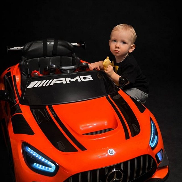 На лобное Дома-2 заглянул отец ребёнка Ксении Карповой