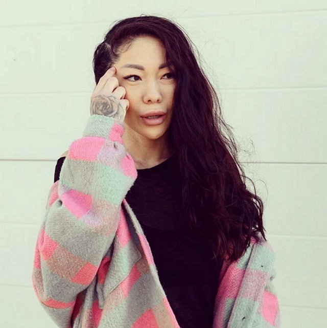 Вероника Трощенкова переписывается с Никитой Утенковым