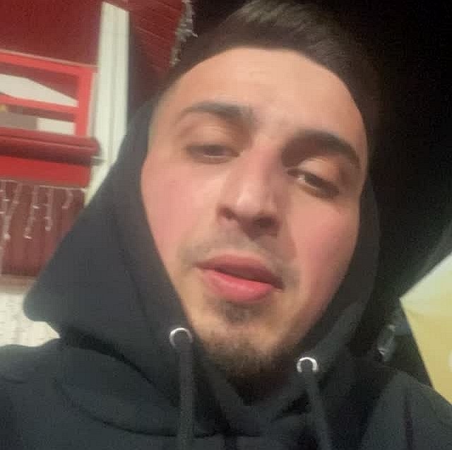 Руслан Асланов попросил прощение у Карины Тетуевой