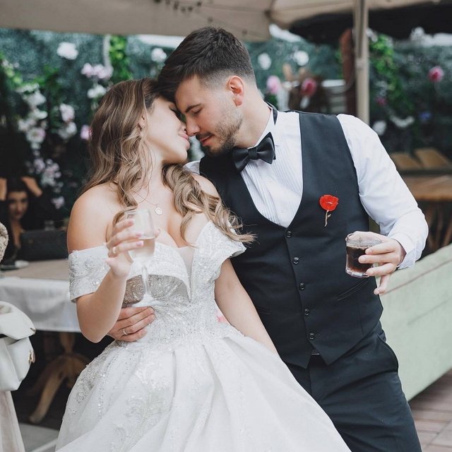 Евгения Хорошева: Он надо мной просто насмехается