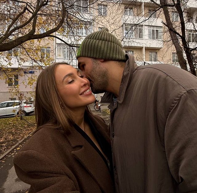 Елизавета Полыгалова: Мы в ЗАГСе, прикиньте?