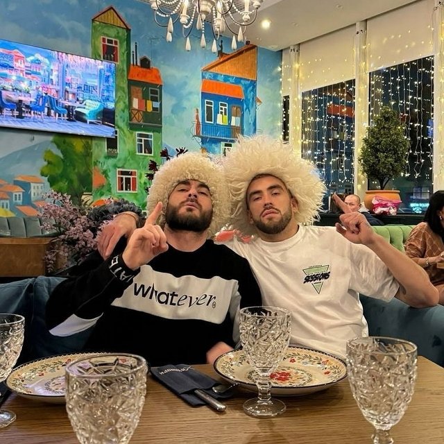 Салибеков возит любимому братишке «халявную колбасу»?