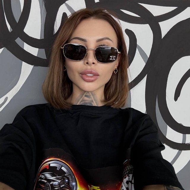 Клава Безверхова решила вернуться в периметр Дома-2?