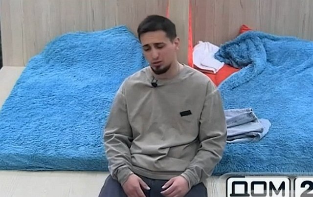 Руслан Асланов передумал ухаживать за новенькой Алиной Руслан Асланов передумал ухаживать за новенькой Алиной