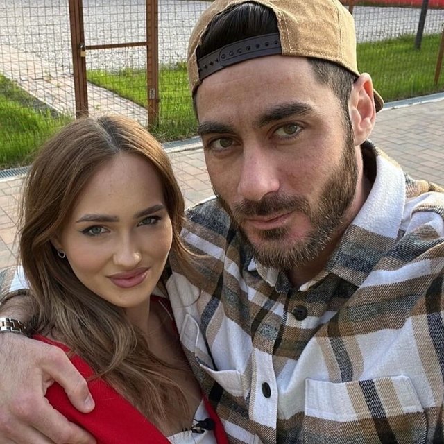 В семье Виктории Салибековой опять что-то не ладится